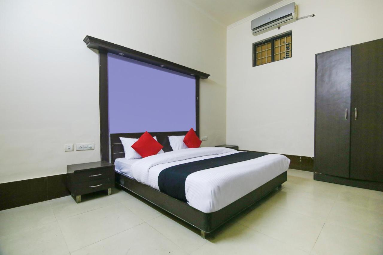 Capital O 68148 Hotel Shree Jee Palace Ghaziabad Exterior foto